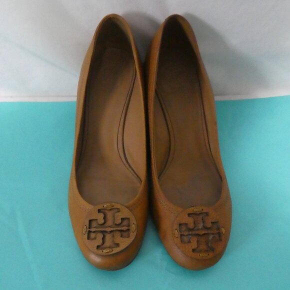 TORY BURCH | 9.5 inch bottom measured | Tory Burch Sally Wedge - Picture 2 of 15